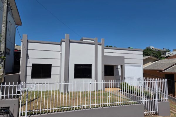 Casa – Bairro Divinéia